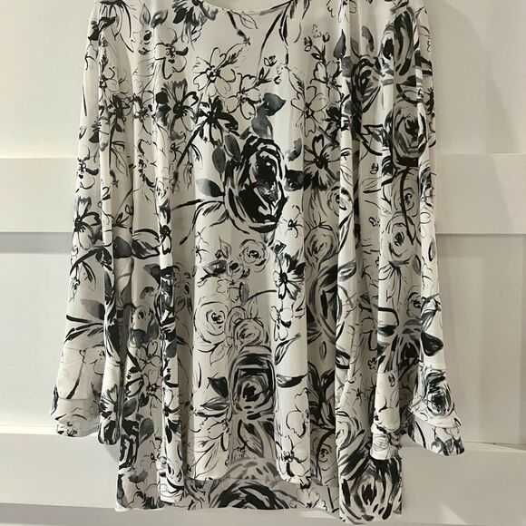 New Karl Lagerfeld Plus Size Knit Top Size XL - Picture 5 of 11